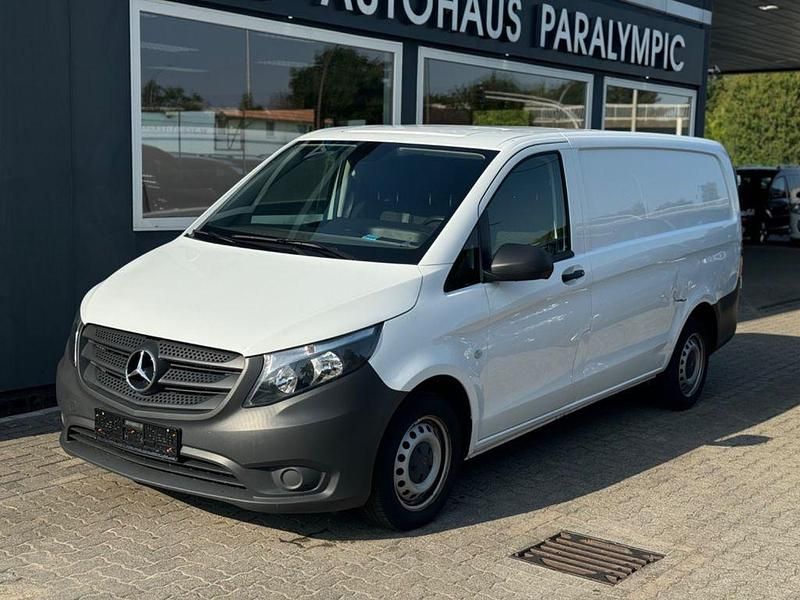 Weiß Gebraucht 2021 Mercedes Vito Van / Kleinbus | 16.700 € (Superpreis) - Bild 1/4