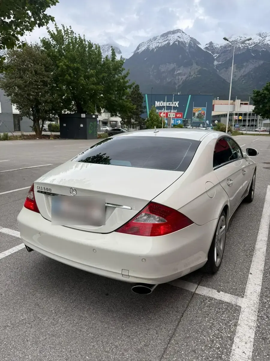 Gebraucht Mercedes CLS500 387 PS (284 kW) 2007 Weiß Coupé