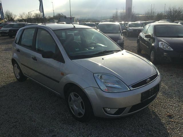 Brugt Ford Fiesta 69 HK (50 kW) 2003 Sølv Sedan