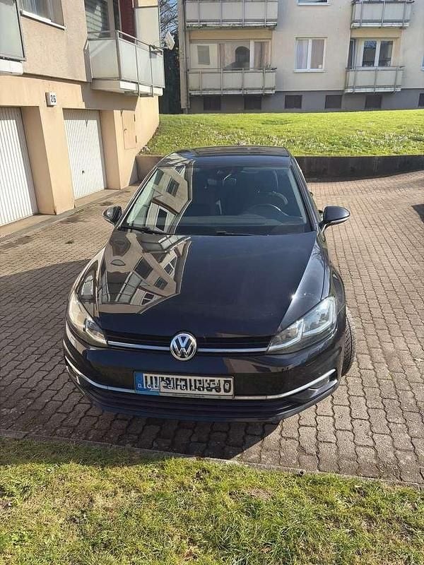 Gebraucht VW Golf VII Highline 150 PS (110 kW) 2017 Schwarz Kleinwagen