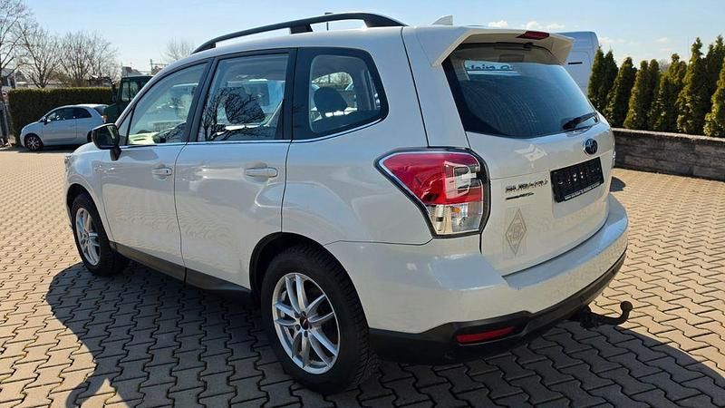 Gebraucht Subaru Forester Active 147 PS (108 kW) 2017 Weiß SUV