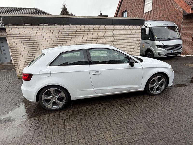Gebraucht Audi A3 S-Line 179 PS (131 kW) 2011 Weiß Kleinwagen