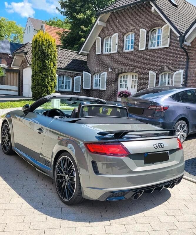 Grau Gebraucht 2021 Audi TT Roadster S-Line Cabrio | 49.000 € - Bild 1/4