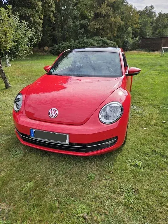 Gebraucht VW Beetle Design 105 PS (77 kW) 2012 Rot Kleinwagen