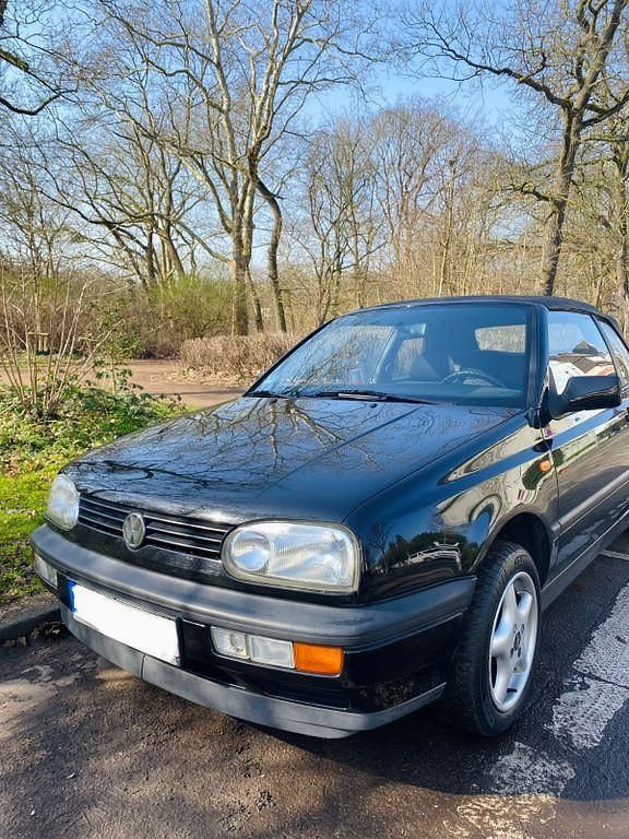 Gebraucht VW Golf Cabriolet 75 PS (55 kW) 1997 Schwarz Cabrio