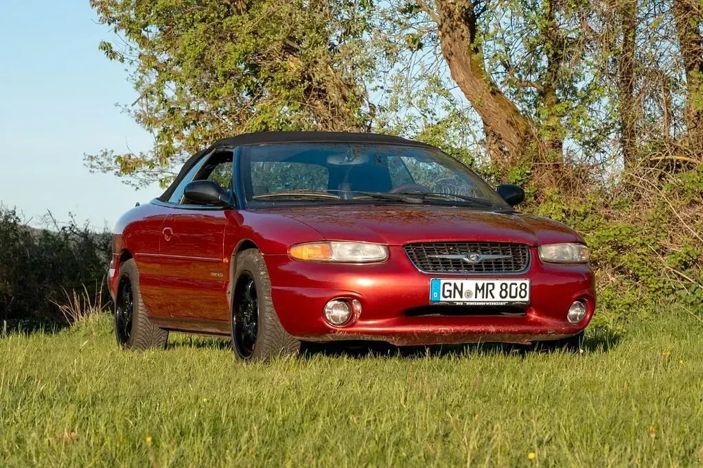 Occasion Chrysler Stratus 163 ch (119 kW) 1998 Rouge Cabriolet