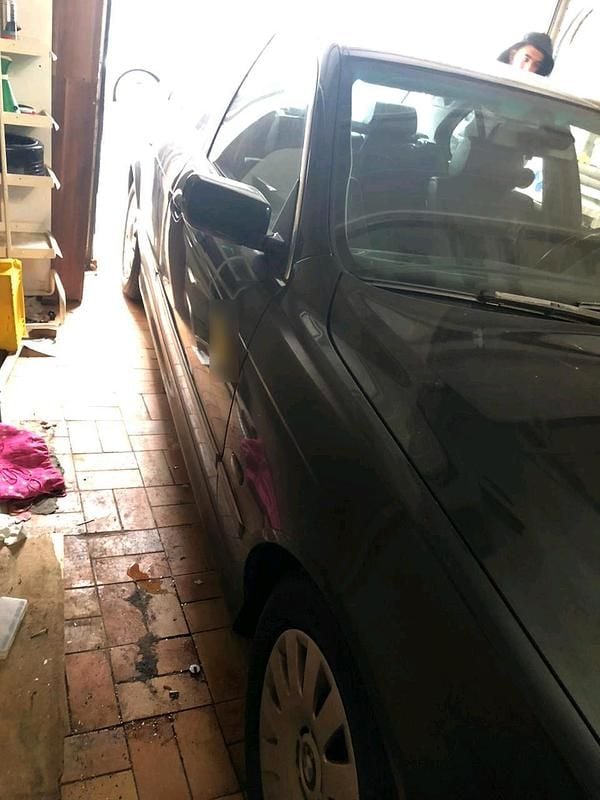 Gebraucht BMW 523 170 PS (125 kW) 1998 Schwarz Kombi