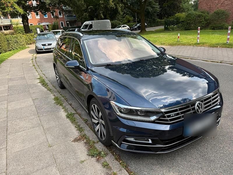 Second-hand VW Passat 240 CP (176 kW) 2017 Albastru Break