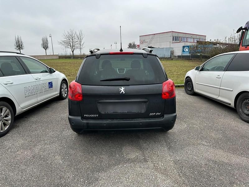 Gebraucht Peugeot 207 90 PS (66 kW) 2008 Schwarz Kombi