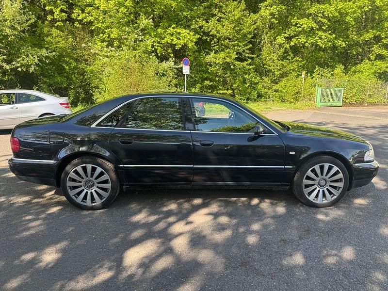 Second-hand Audi A8 224 CP (164 kW) 2000 Negru Berlinǎ