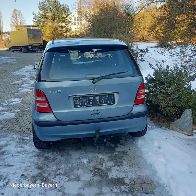 Gebraucht Mercedes A160 102 PS (75 kW) 2003 Blau Kleinwagen