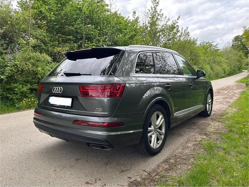 Gebraucht Audi Q7 S-Line 272 PS (200 kW) 2016 Grau SUV