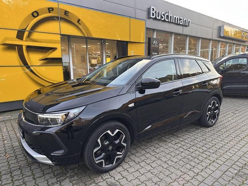 Diamant schwarz metallic Gebraucht 2022 Opel Grandland X Ultimate SUV | 33.760 € - Bild 1/4