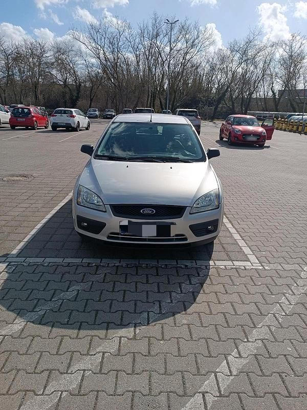 Gebraucht Ford Focus 101 PS (74 kW) 2005 Silber Kombi