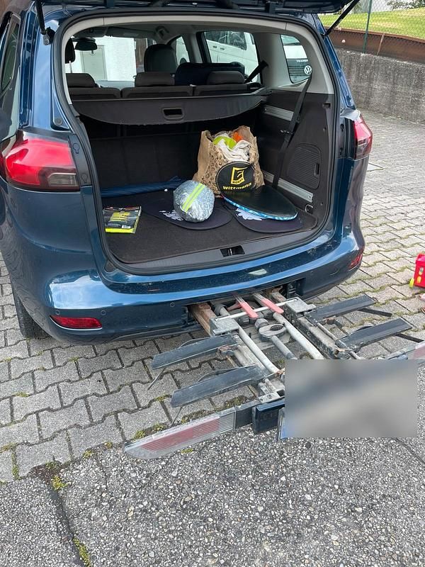 Gebraucht Opel Zafira Tourer 143 PS (105 kW) 2011 Blau Van / Kleinbus