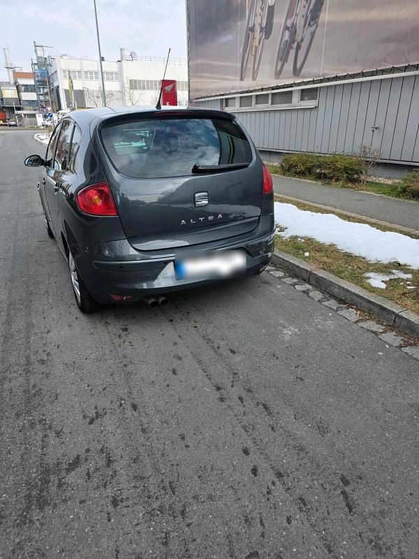 Gebraucht Seat Altea 105 PS (77 kW) 2008 Grau Limousine