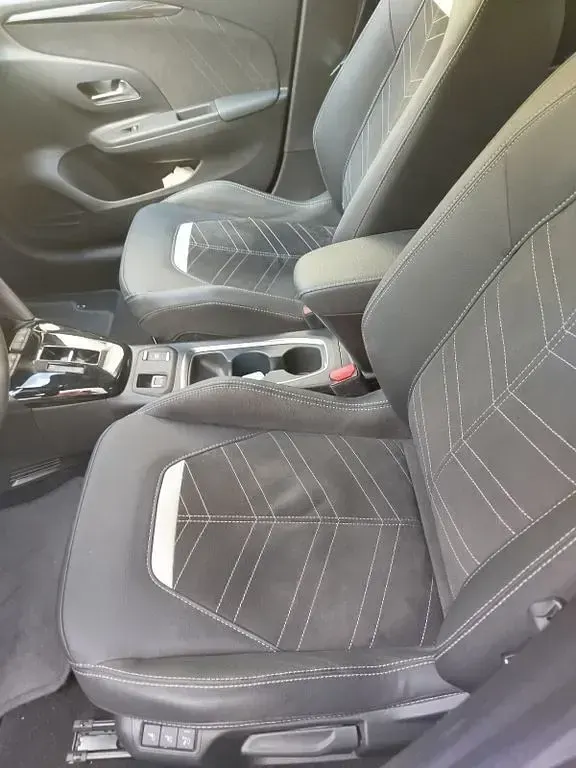 Gebraucht Opel Corsa-e Ultimate 100 kW (136 PS) 2023 Weiß Kleinwagen