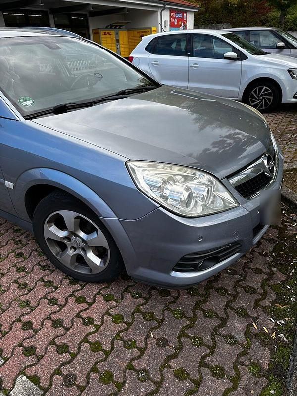 Silber Gebraucht 2007 Opel Vectra Kombi | 2.900 € (Etwas zu teuer) - Bild 1/4