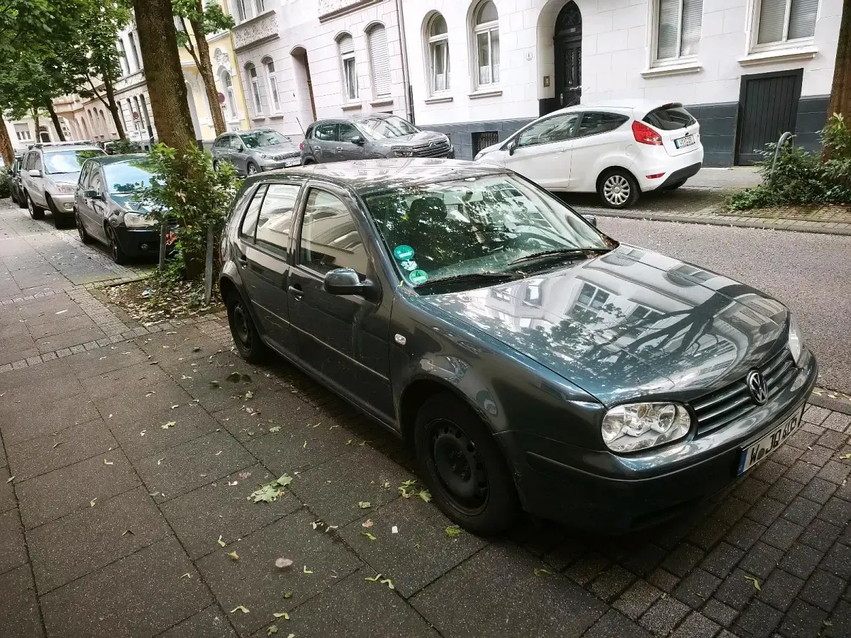 Gebraucht VW Golf IV 101 PS (74 kW) 2001 Schwarz Kleinwagen
