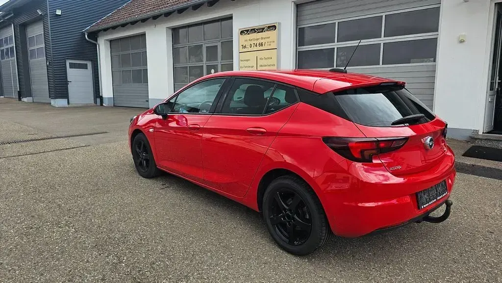 Gebraucht Opel Astra Active 136 PS (100 kW) 2016 Rot Limousine