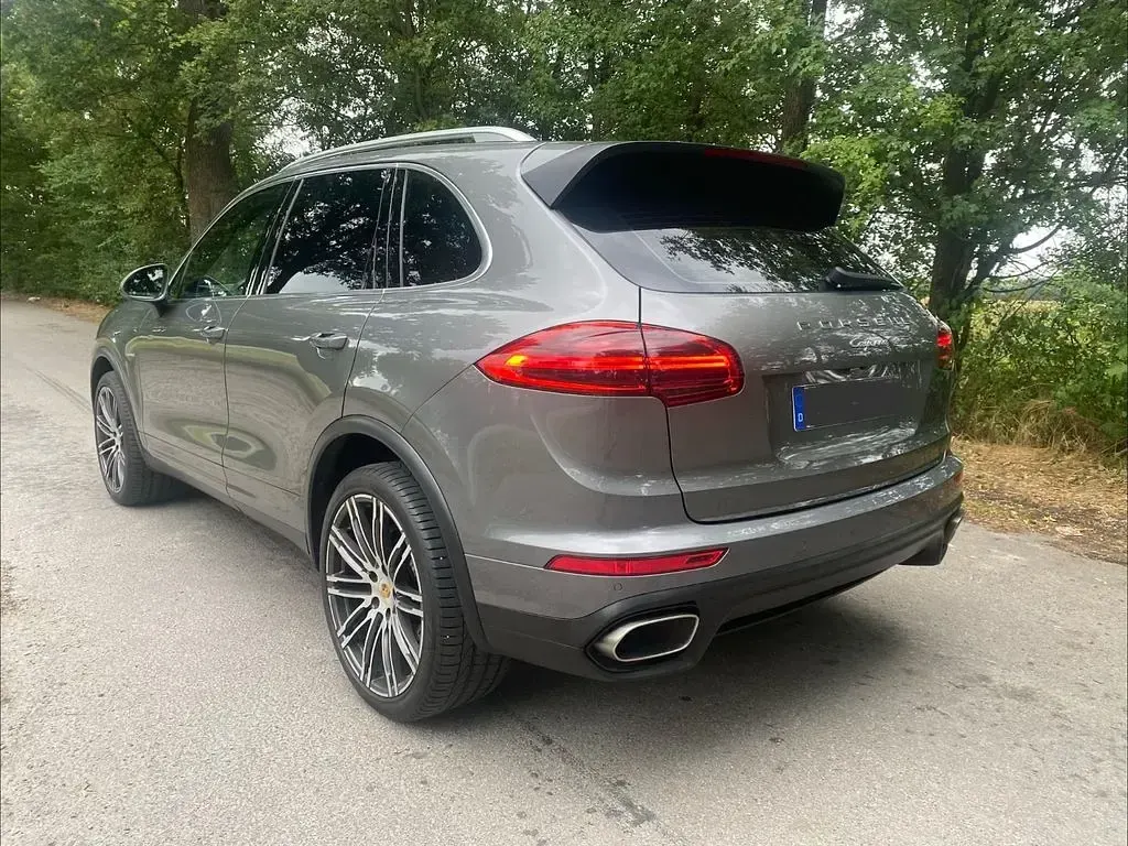 Gebraucht Porsche Cayenne 262 PS (192 kW) 2015 Grau SUV