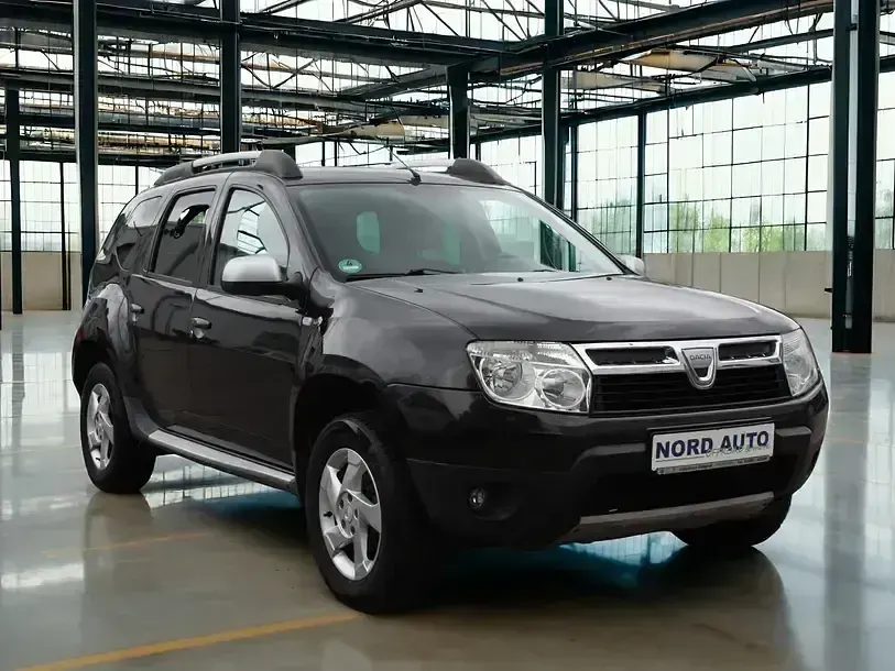 Gebraucht Dacia Duster 105 PS (77 kW) 2011 Schwarz SUV