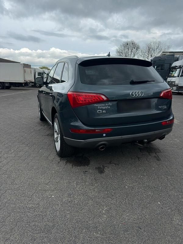 Second-hand Audi Q5 239 CP (175 kW) 2010 Gri SUV