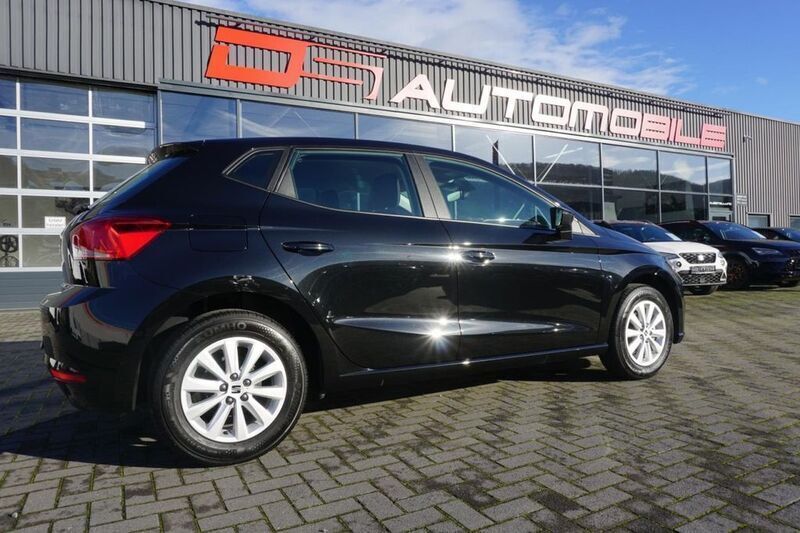 Mitternachtsschwarz Gebraucht 2024 Seat Ibiza Style Limousine | 16.990 € (Guter Preis) - Bild 1/4