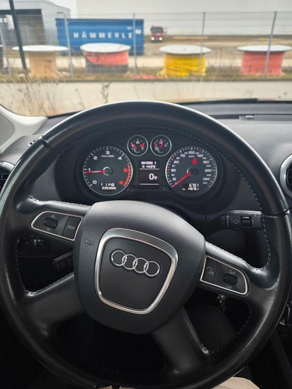 Gebraucht Audi A3 Ambiente 105 PS (77 kW) 2011 Kleinwagen