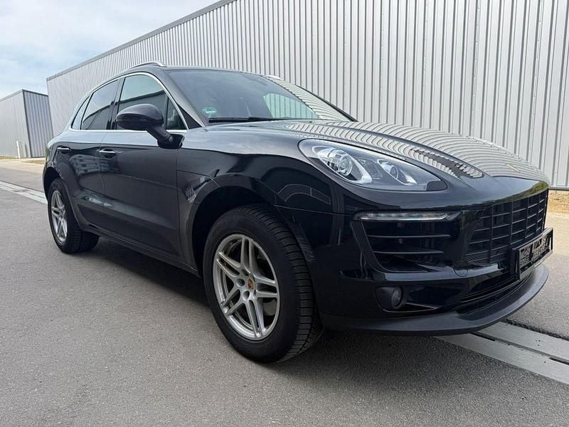 Second-hand Porsche Macan 252 CP (185 kW) 2018 Negru SUV