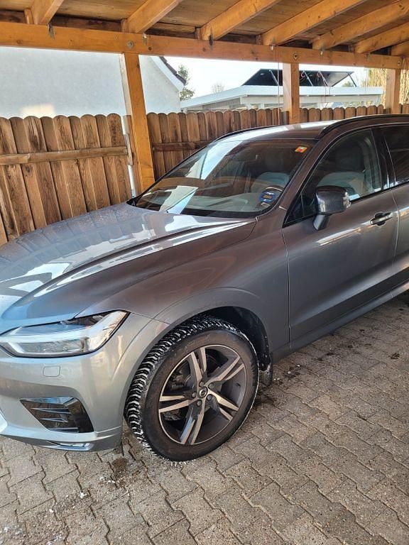 Grau Gebraucht 2019 Volvo XC60 R-Design SUV | 29.900 € (Fairer Preis) - Bild 1/4