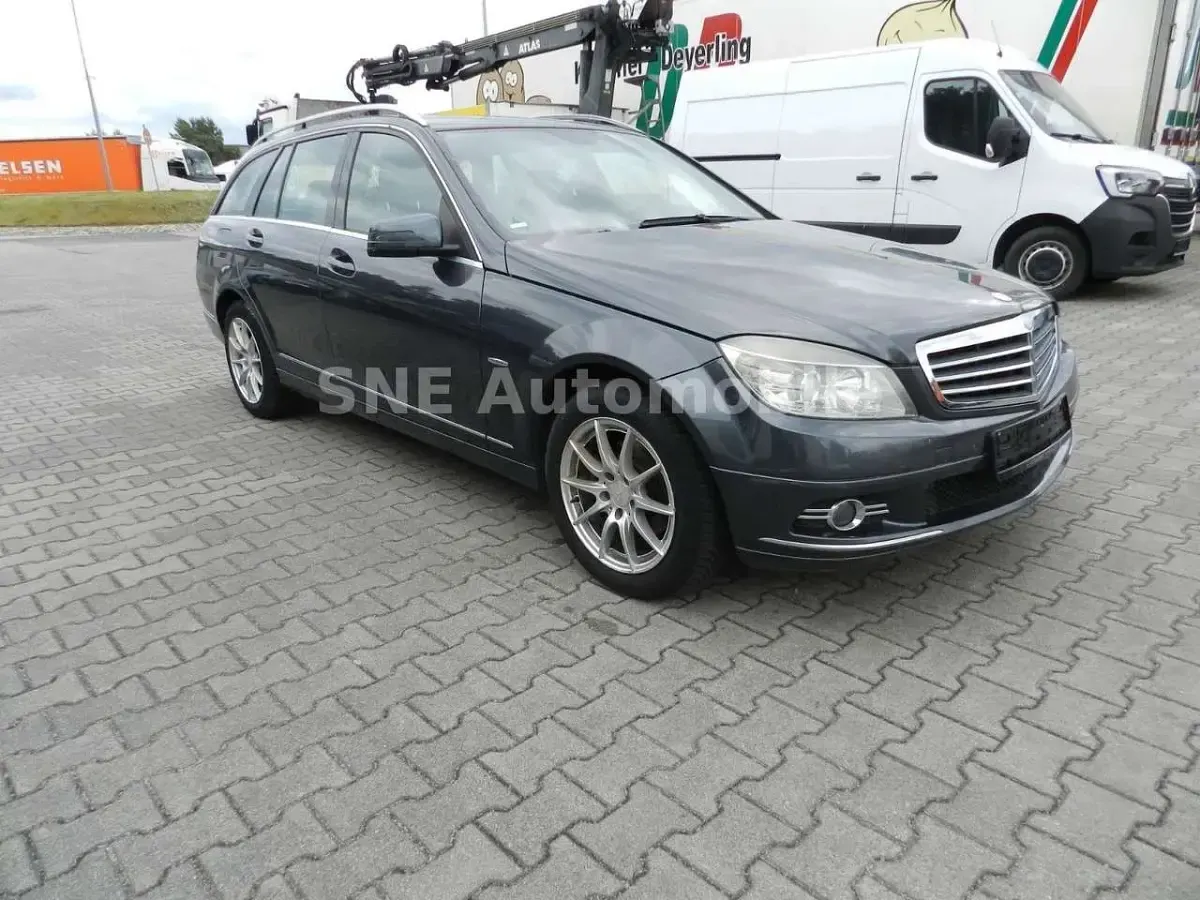 Gebraucht Mercedes C200 Avantgarde 136 PS (100 kW) 2009 Tenoritgrau Kombi