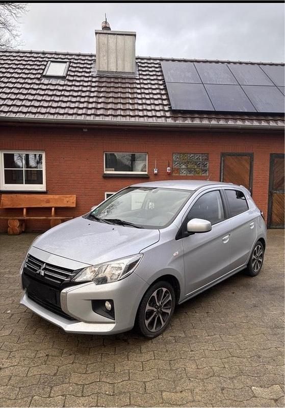 Gebraucht Mitsubishi Space Star Plus 71 PS (52 kW) 2021 Silber Kleinwagen
