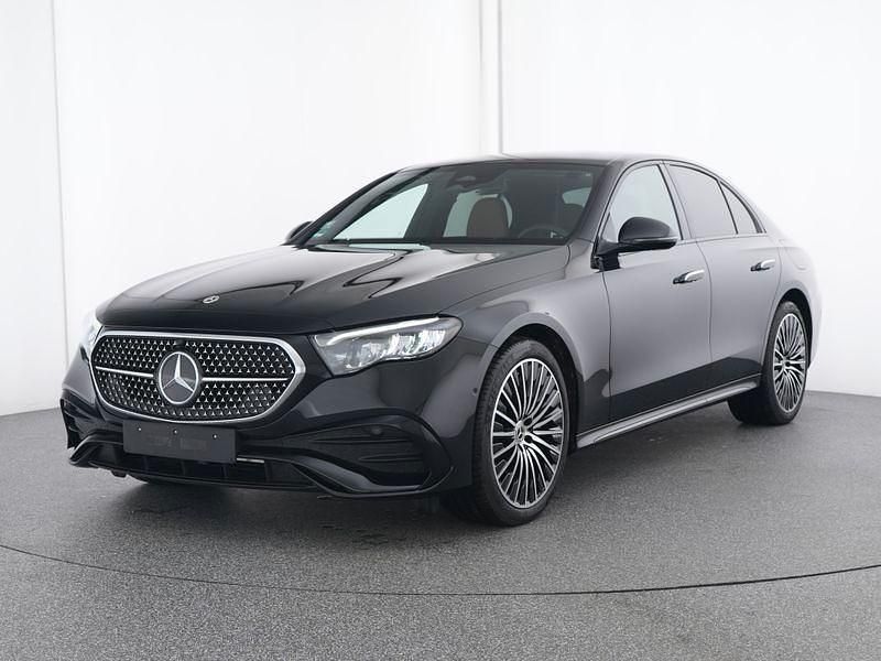 Gebraucht Mercedes E300 AMG 313 PS (230 kW) 2024 Obsidianschwarz metallic Limousine