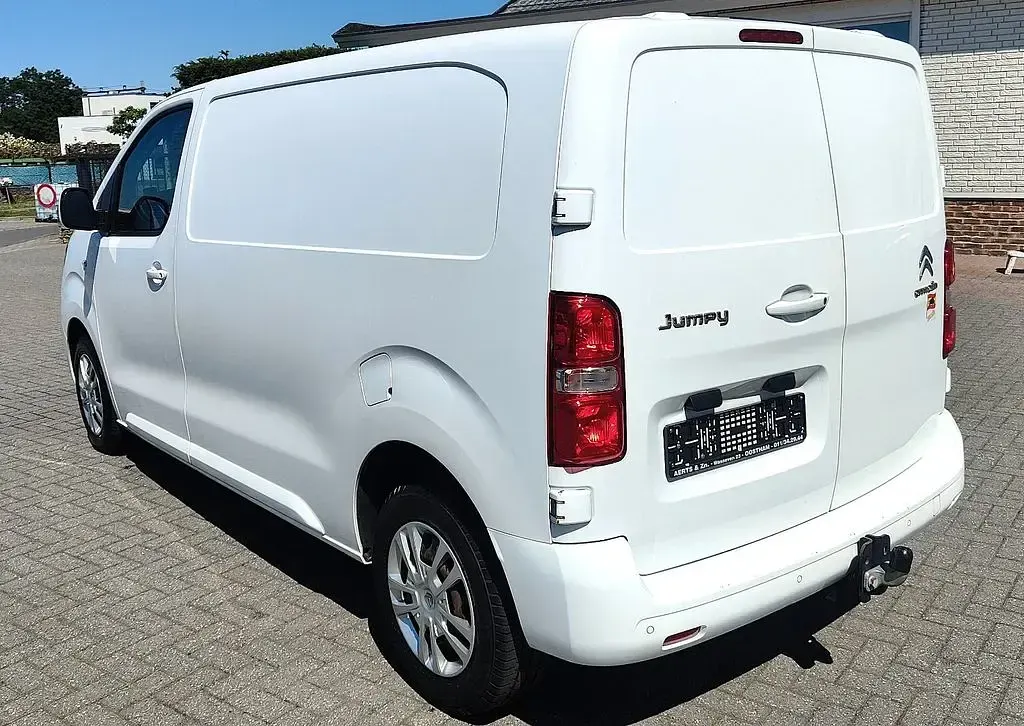Gebraucht Citroën Jumpy 122 PS (89 kW) 2017 Weiß Van / Kleinbus