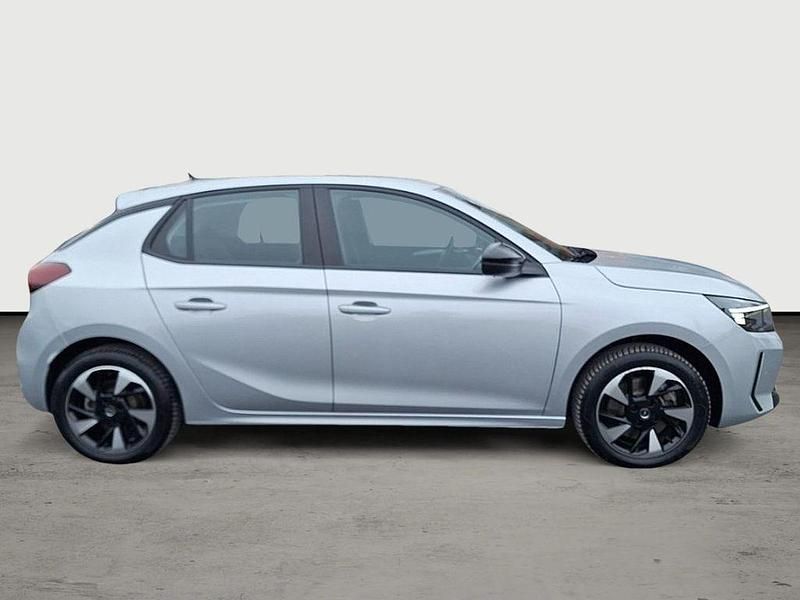 Gebraucht Opel Corsa-e 100 kW (136 PS) 2023 Silber Kleinwagen