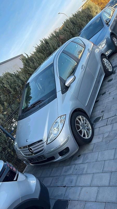 Silber Gebraucht 2009 Mercedes A200 Avantgarde Kleinwagen | 2.800 € (Guter Preis) - Bild 1/4