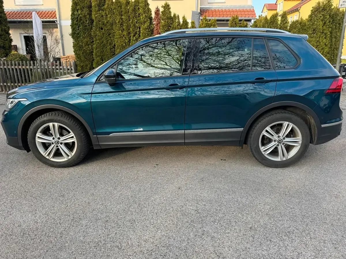Gebraucht VW Tiguan Active 150 PS (110 kW) 2021 Grün SUV