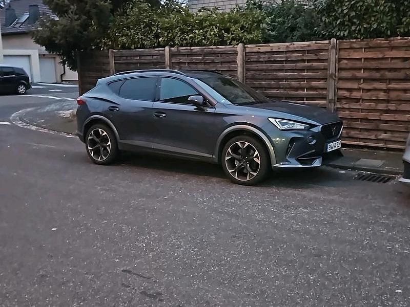 Grau Gebraucht 2021 Cupra Formentor SUV | 27.000 € (Guter Preis) - Bild 1/4