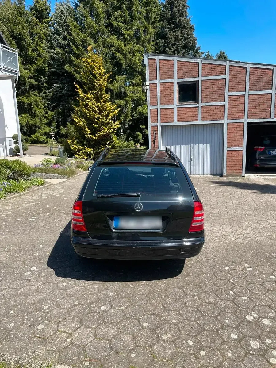 Gebraucht Mercedes C180 129 PS (94 kW) 2001 Schwarz Kombi