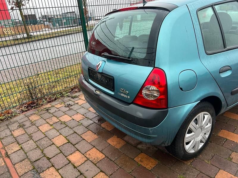 Gebraucht Renault Clio II 75 PS (55 kW) 2006 Andere farben Kleinwagen