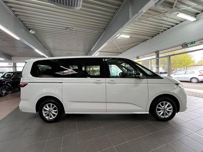 Gebraucht VW Multivan Life 150 PS (110 kW) 2023 Weiß Van