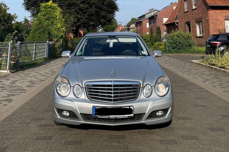 Silber Gebraucht 2008 Mercedes E280 Limousine | 5.750 € (Guter Preis) - Bild 1/4