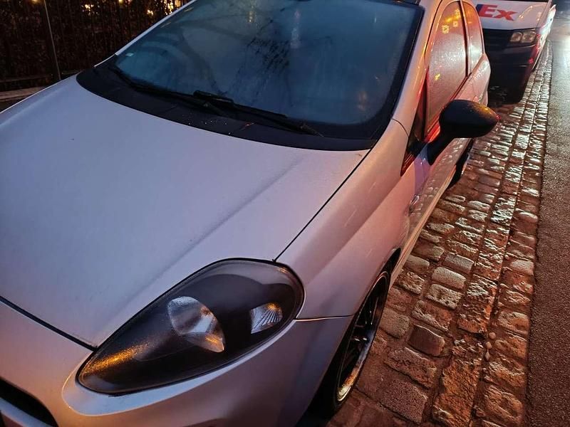 Gebraucht Fiat Grande Punto 68 PS (50 kW) 2011 Kleinwagen