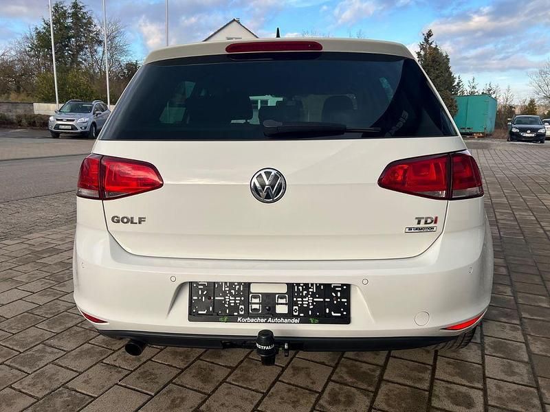 Gebraucht VW Golf VII Allstar 110 PS (80 kW) 2017 Weiß Limousine