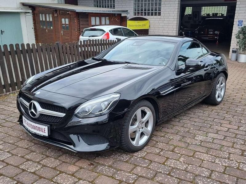 Gebraucht Mercedes SLC200 184 PS (135 kW) 2017 Obsidianschwarz  metalliclack Cabrio