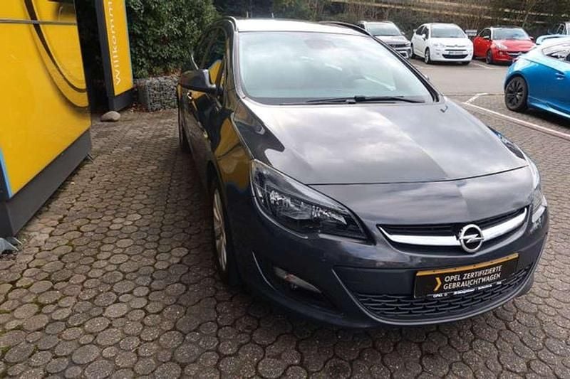 Gebraucht Opel Astra Style 140 PS (102 kW) 2015 Platinanthrazit Kombi