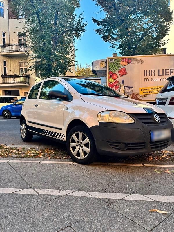 Gebraucht VW Fox 54 PS (39 kW) 2008 Weiß Kleinwagen