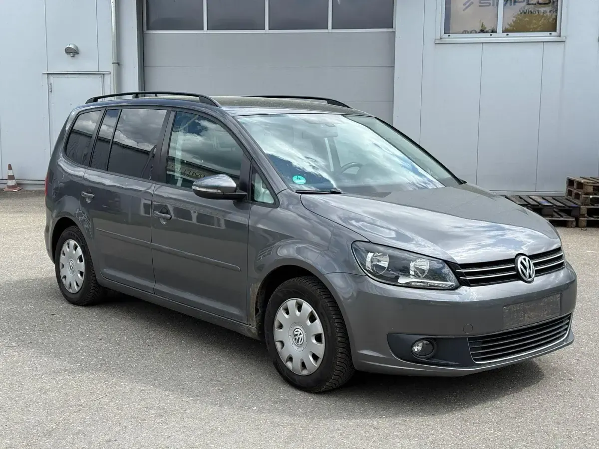 Gebraucht VW Touran Comfortline 105 PS (77 kW) 2011 Grau Van / Kleinbus