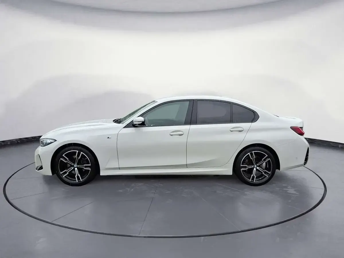 Gebraucht BMW 320 M Sport 184 PS (135 kW) 2025 Weiß Limousine